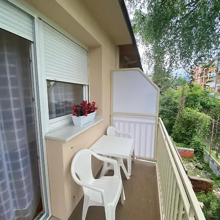 Eleni Apartment *